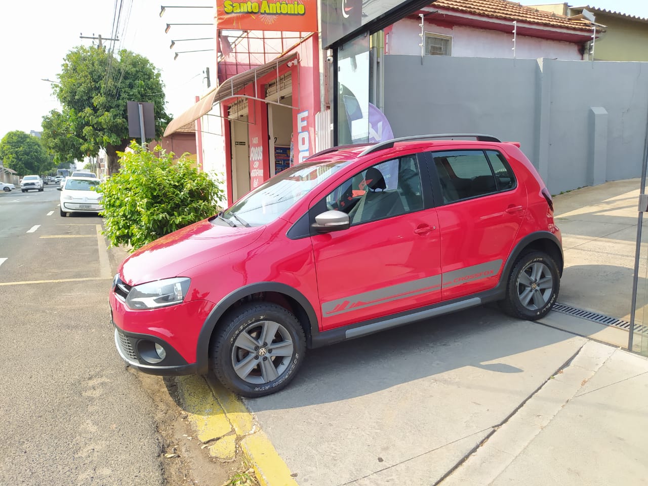 VOLKSWAGWEM CROSS FOX 1.6 COMPLETO 2012